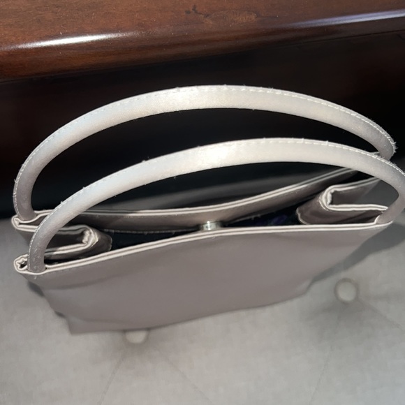 Calvin Klein purse silver shimmer - Picture 10 of 12